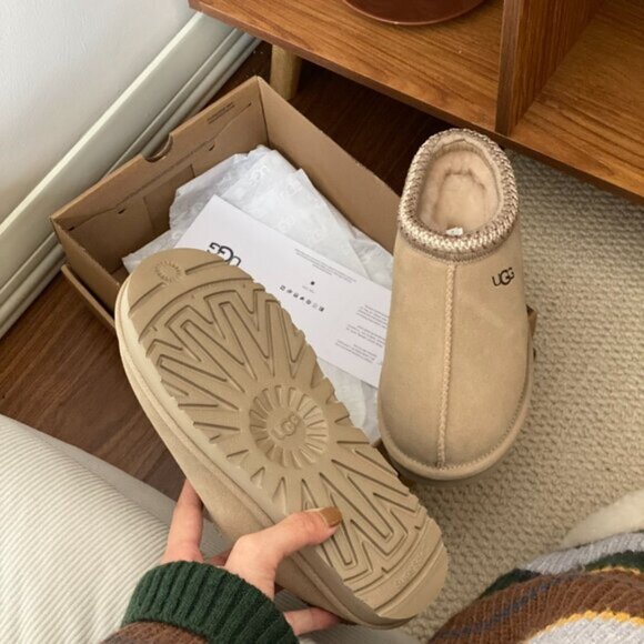 UGG Tazz Slipper - Picture 7 of 9